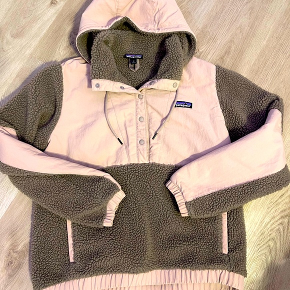 Patagonia Pink Teddy Half Button Pull Over Jacket Size Medium - Picture 1 of 4